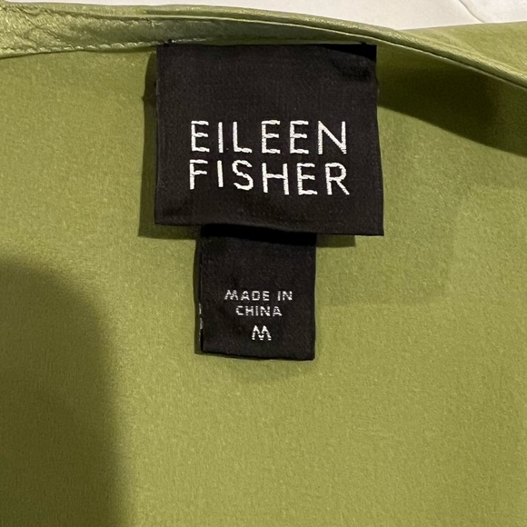 Eileen Fisher silk v neck top, size M, silk and spandex. Green. EUC - Picture 4 of 5